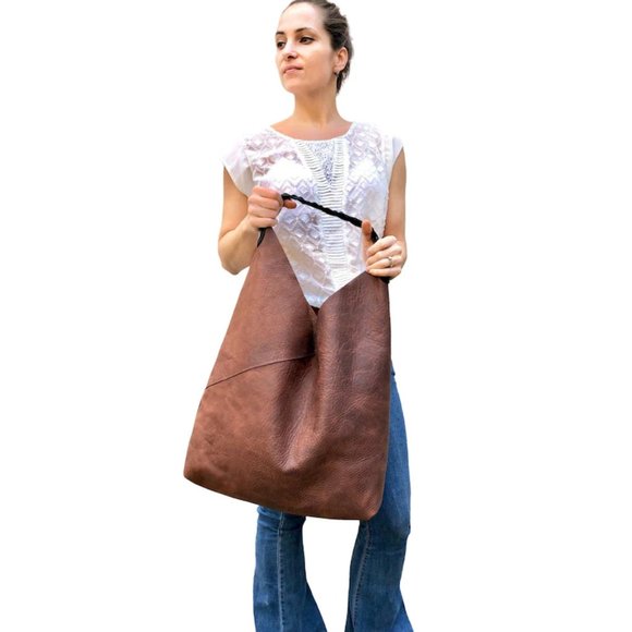 Large leather shoulder bag